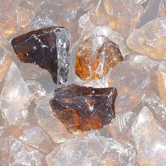 Mustersteine der Glasbrocken Bernstein