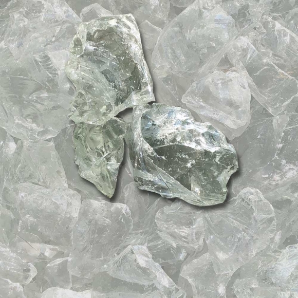 Mustersteine der Glasbrocken transparent