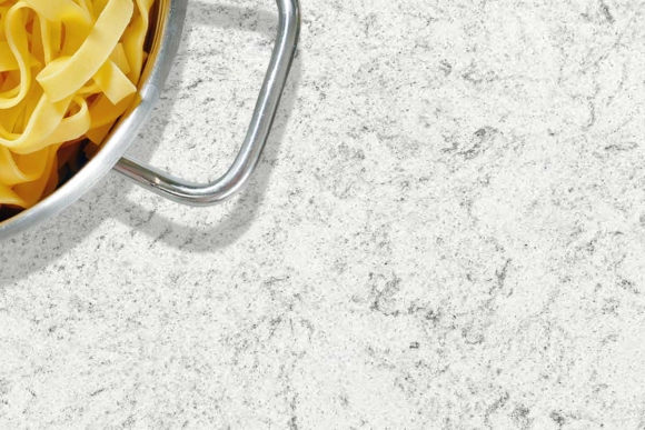 Compac Volcano Cloud Arbeitsplatten | naturstein-online-kaufen.de