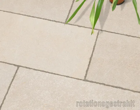 Terrassenplatten Kalkstein ORELLO CREMA rotationsgestrahlt und gebürstet