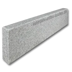 Bordstein Granit hellgrau G603, geflammt