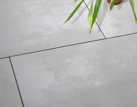 Stielvolle hellgraue EMPEROR METALLIC Silver Platten für Ihre Terrasse