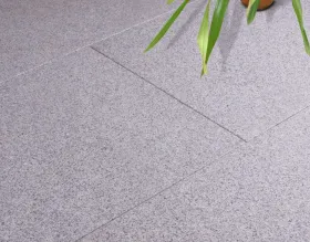 Terrassenplatten Granit hellgrau | naturstein-online-kaufen.de